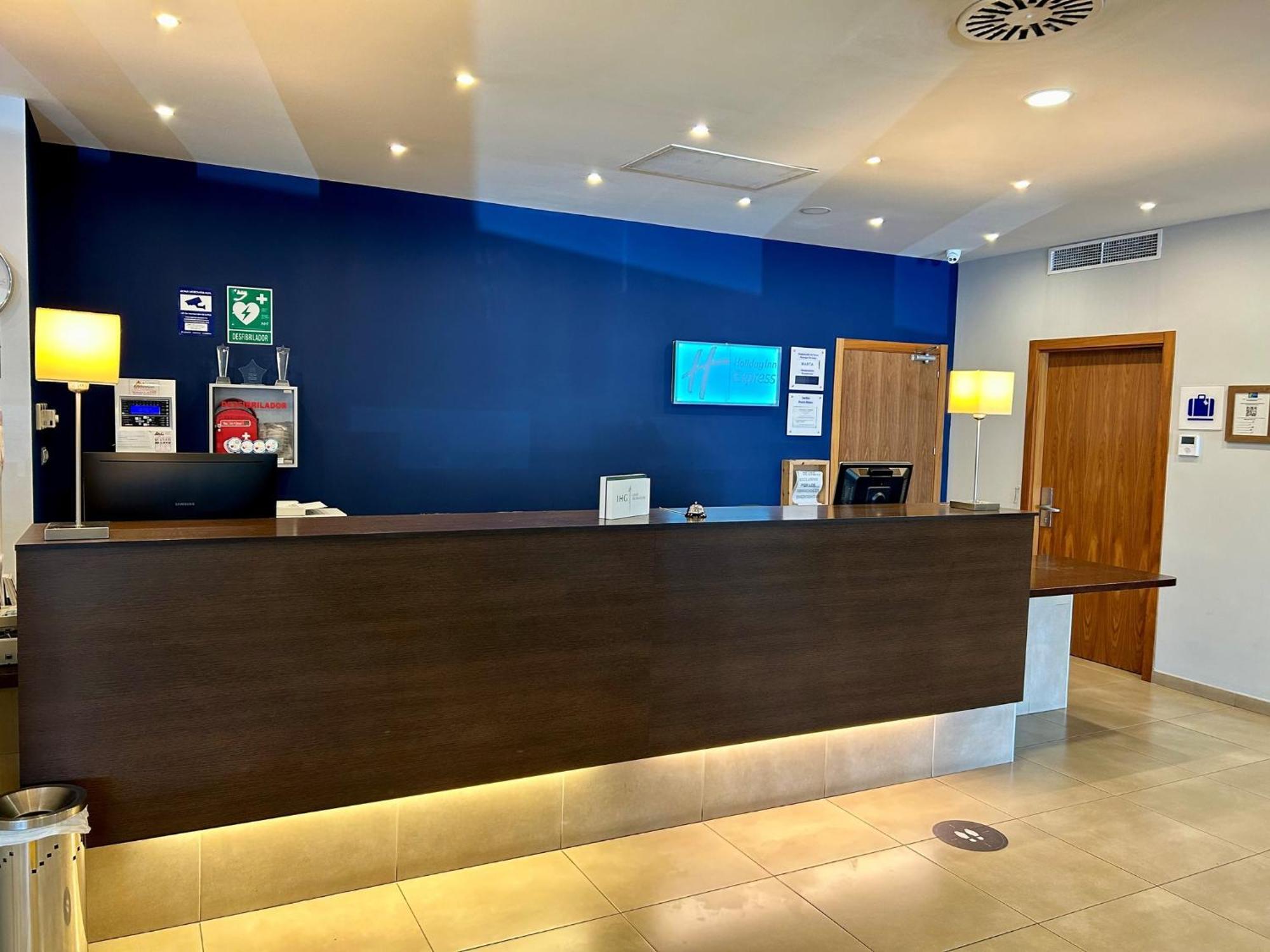 Hotel Express Campo De Gibraltar-barrios By Ihg