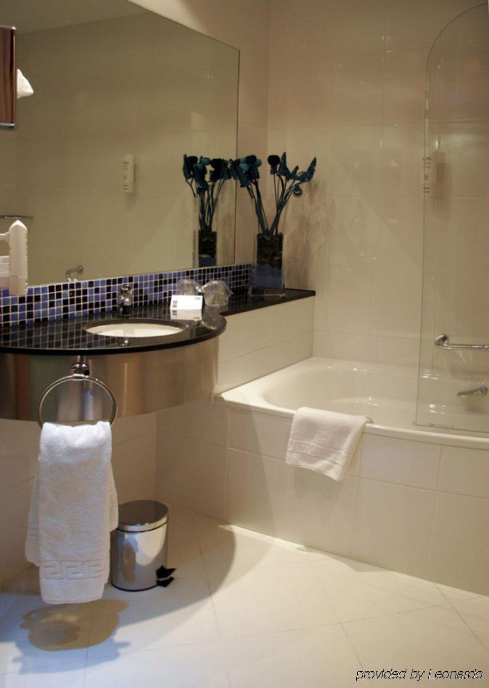Hotel Express Campo De Gibraltar-barrios By Ihg 3*