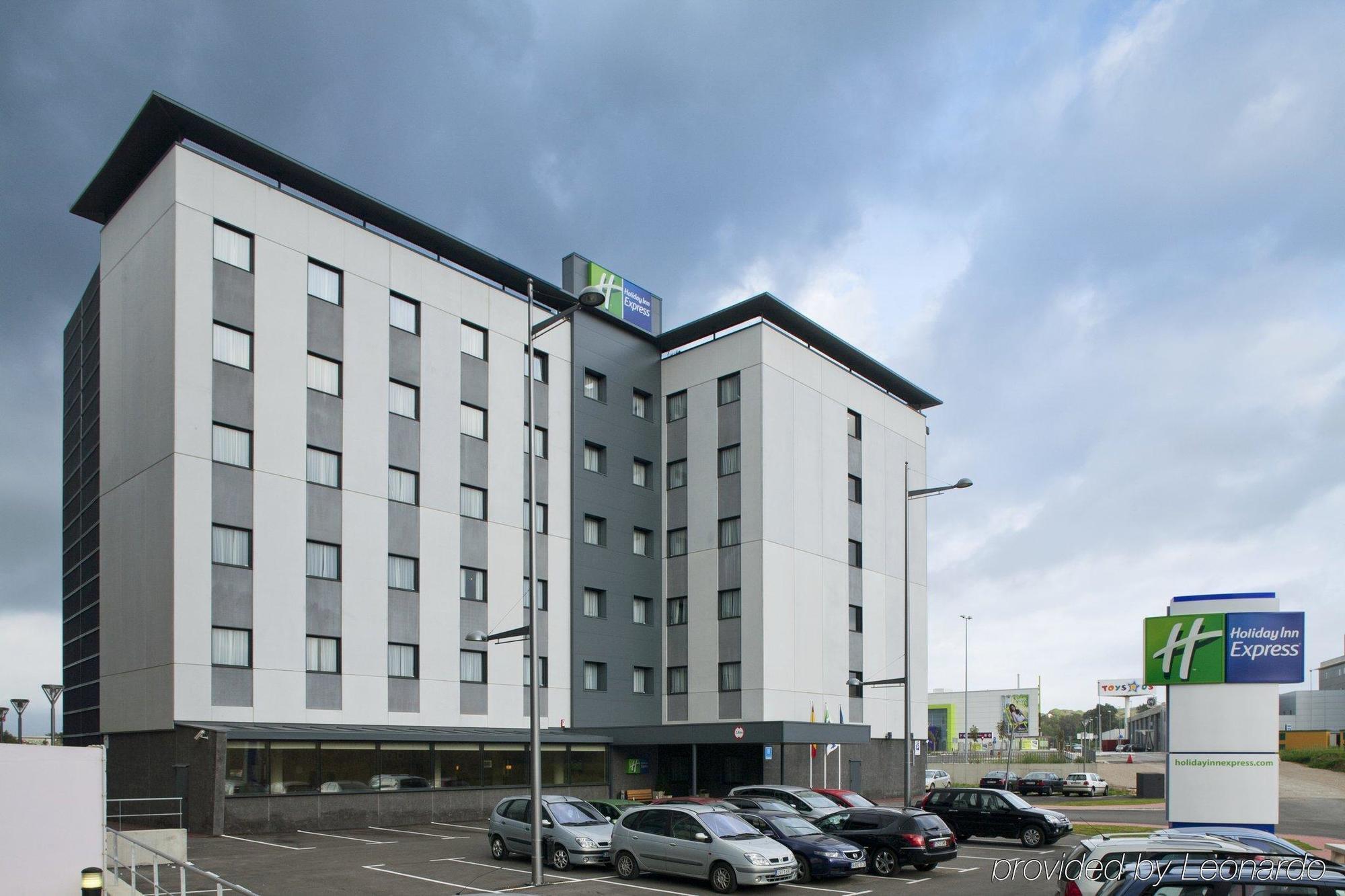 Express Campo De Gibraltar-barrios, An Ihg 3*