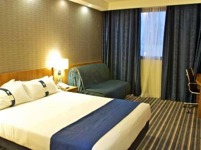 Express Campo De Gibraltar-barrios, An Ihg 3*