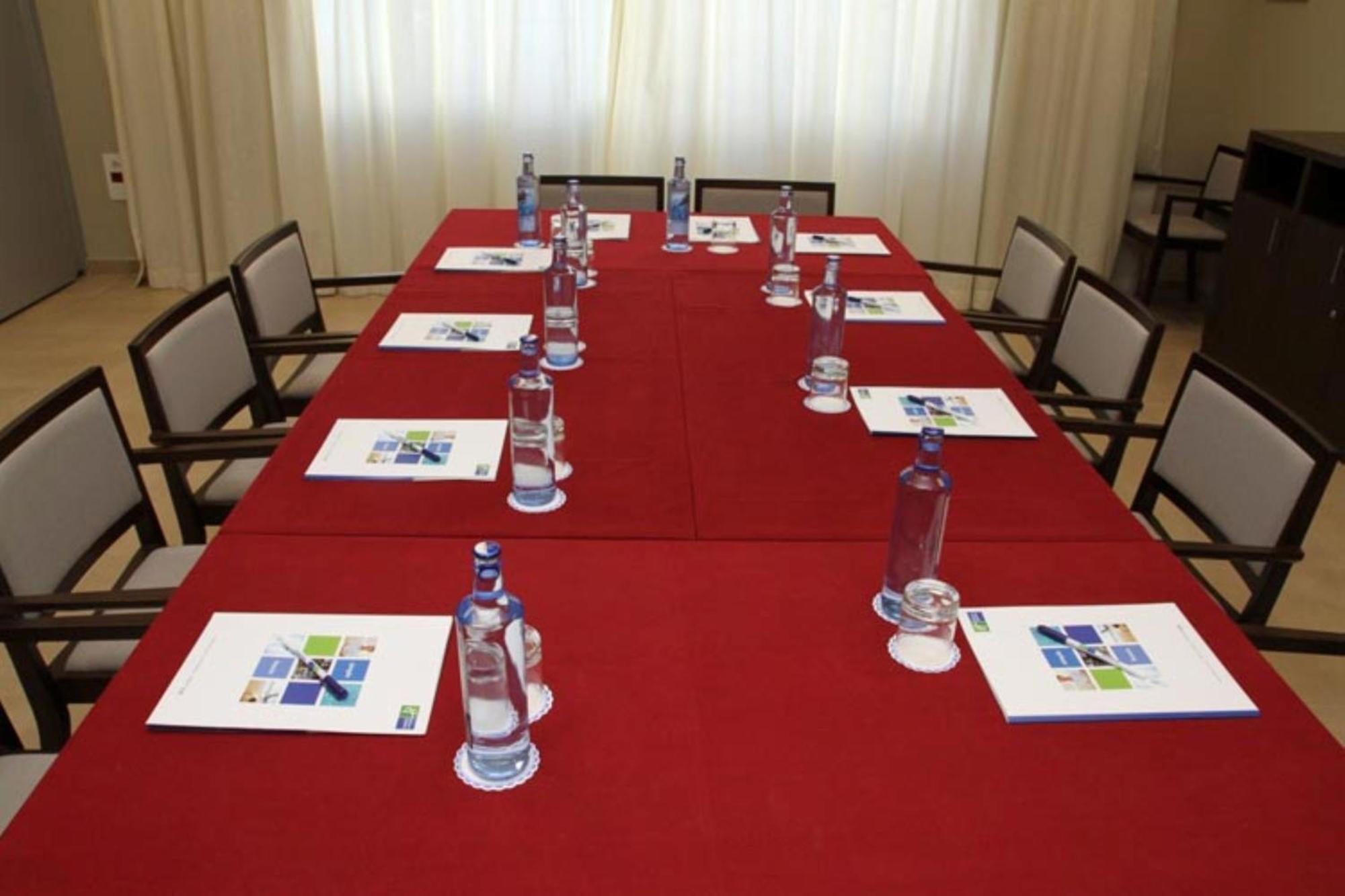 Express Campo De Gibraltar-barrios By Ihg Hotel 3*