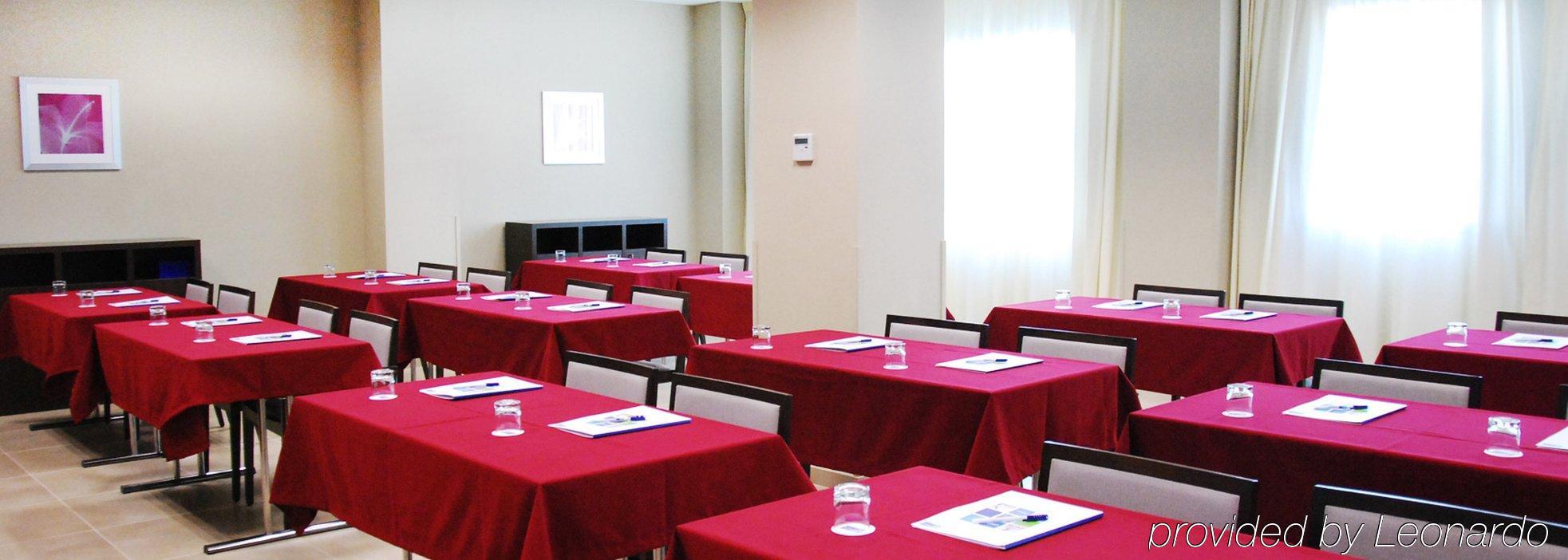 Express Campo De Gibraltar-barrios By Ihg Hotel Los Barrios