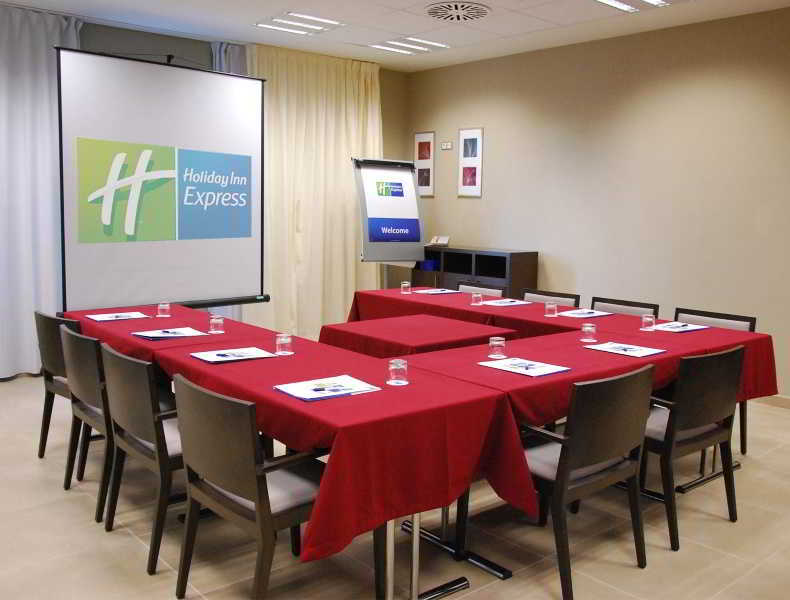Express Campo De Gibraltar-barrios By Ihg Hotel